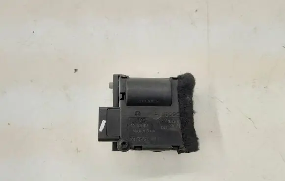 Audi A8 S8 D3 4E Intake manifold valve actuator/motor 132801319