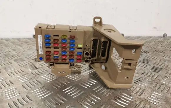 Subaru Forester SJ Fuse module 82201FJ00