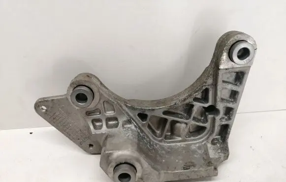 Jaguar I-Pace Engine mounting bracket J9D33D101AE