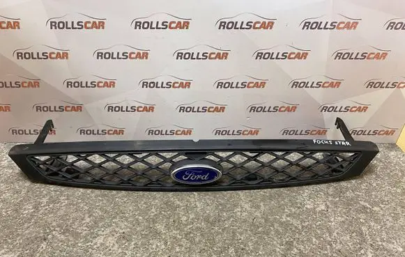 Ford Focus Front bumper upper radiator grill 2M518200