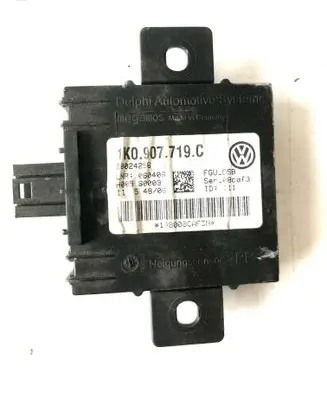 Audi A3 S3 8P Alarm control unit/module 1K0907719C
