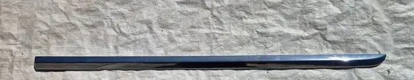 Toyota Verso Front door trim (molding) PZ415-E8494