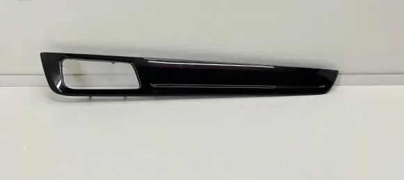 Porsche Cayenne (9Y0 9Y3) Front door trim bar 9Y0867102 9Y0867102L