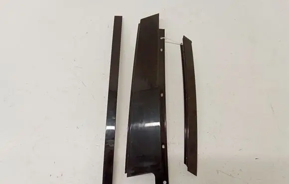 BMW 3 E90 E91 Other rear door trim element HLE90