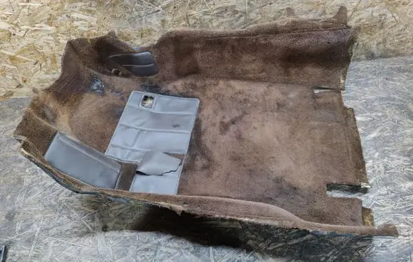 Porsche 944 Front floor carpet liner 