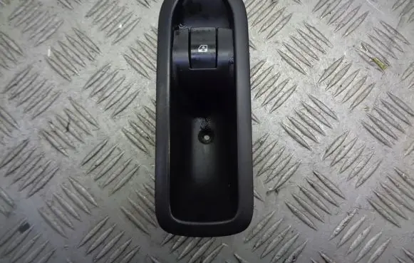 Renault Megane II Quarter vent window switch 