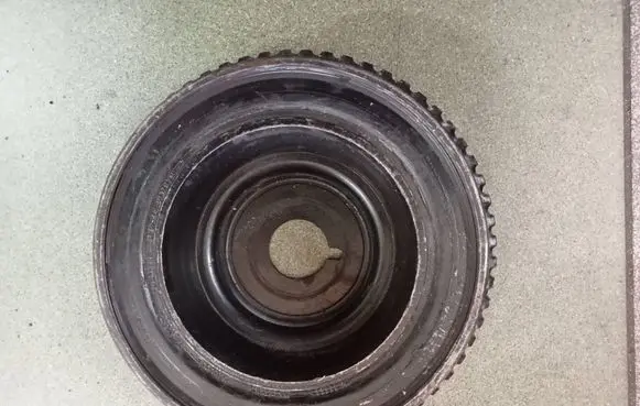 Opel Astra G Crankshaft pulley 000