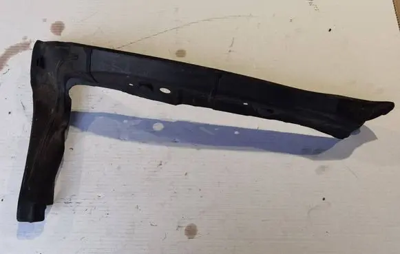 Audi A6 S6 C6 4F Fender end trim 8T0821111