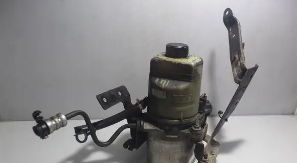 Ford Focus C-MAX Power steering pump