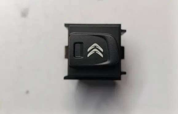 Multifunctional control switch/knob