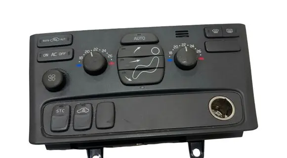 Volvo S80 Climate control unit 8682929 M3181300070 02W18E
