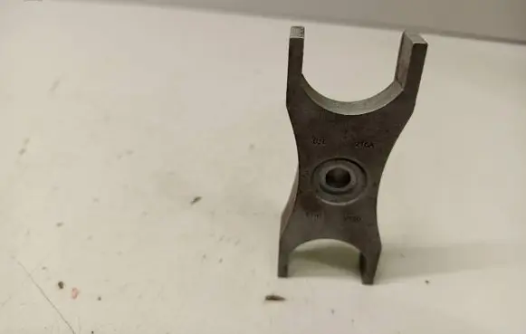 Audi A4 S4 B8 8K Fuel Injector clamp holder 03L216A