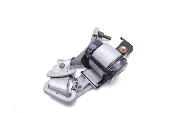 Hyundai Terracan Rear seatbelt 