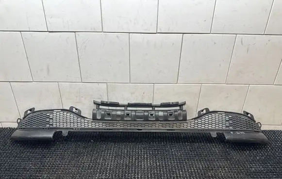 Peugeot 208 Front bumper lower grill 9673855677