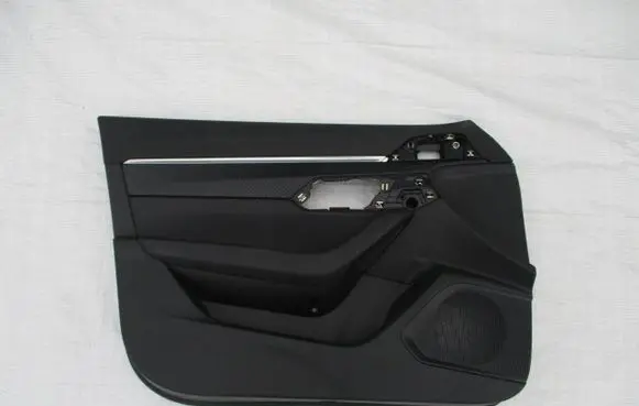 Peugeot 5008 II Front door card panel trim