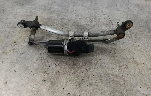 Renault Clio III Front wiper linkage 