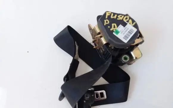 Ford Fusion Front seatbelt 3558d