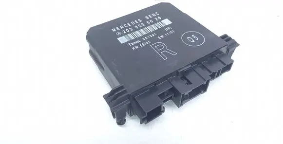 Mercedes-Benz C W203 Door control unit/module 2038206626