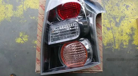 Toyota Corolla Verso AR10 Rear/tail lights 815510F080