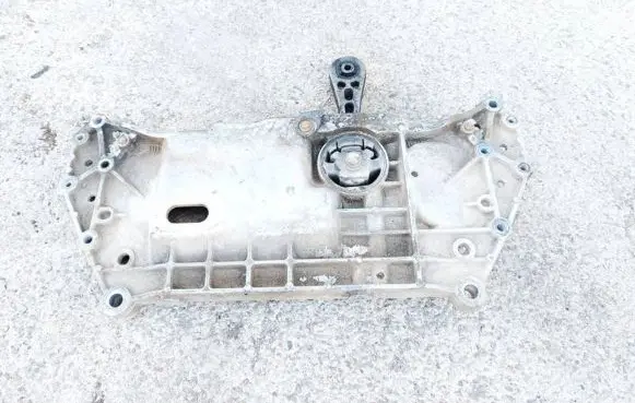 Volkswagen Touran I Front subframe
