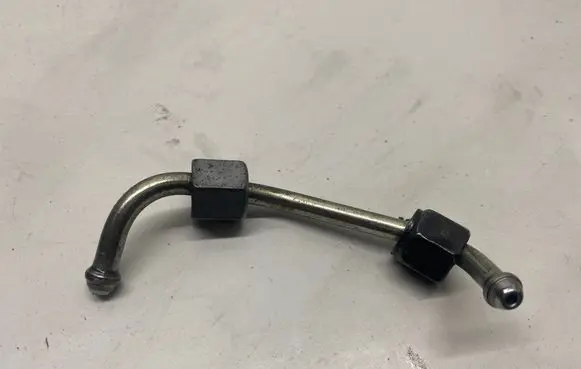 Land Rover Evoque I Fuel injector supply line/pipe 