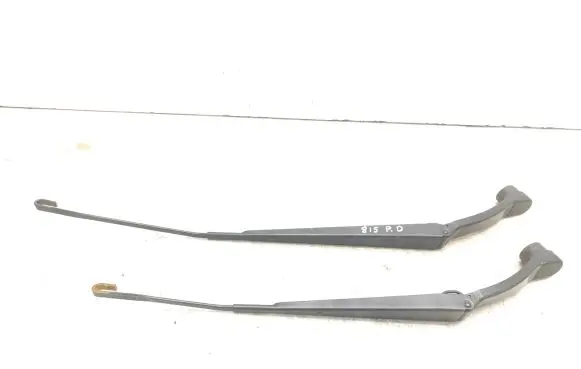Subaru Outback Front wiper blade arm