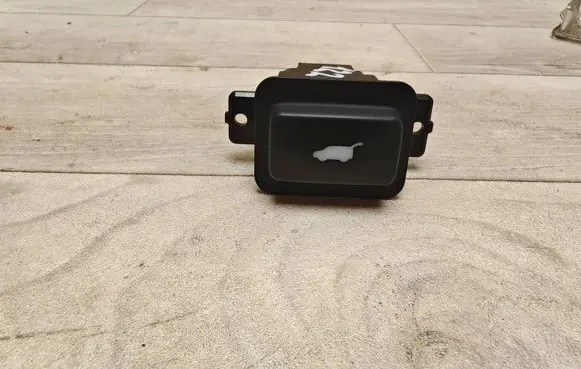 Honda Accord Tailgate/boot open switch button M26983 HD35