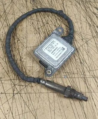 Mercedes-Benz S W222 Lambda probe sensor A0009058411