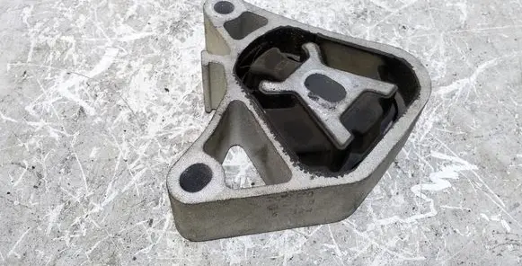 Mercedes-Benz CLA C117 X117 W117 Engine mount bracket