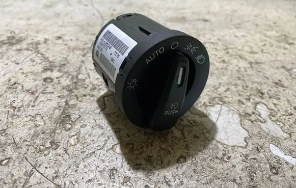 Dodge Challenger Light switch 68141053AB 86390