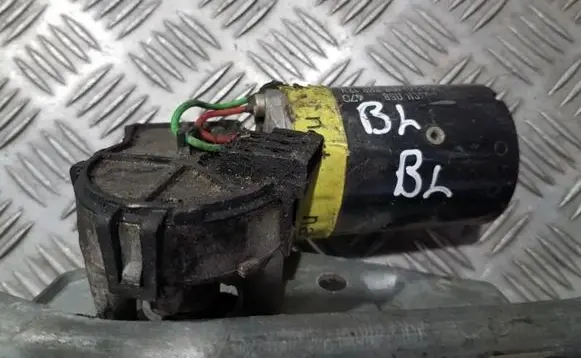 Volkswagen PASSAT B3 Wiper motor 0390241108chp 357955113c