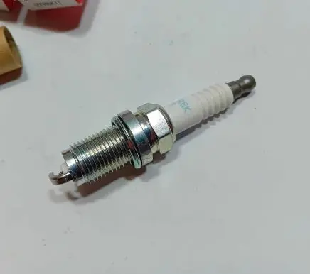 Honda Civic Spark plug 9807B-5617W 9807B5617W