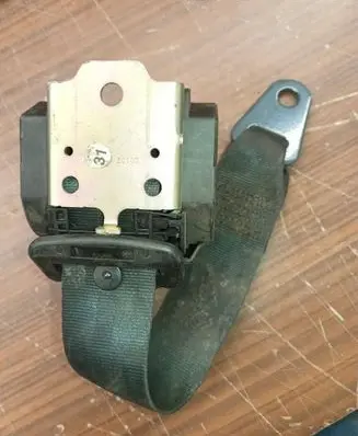 Renault Trafic II (X83) Front seatbelt 696589