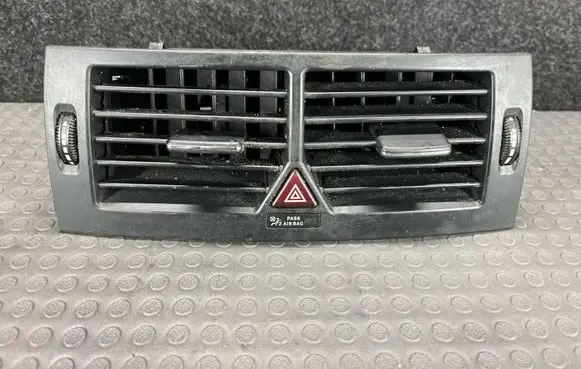 Mercedes-Benz A W169 Dash center air vent grill 1698300054