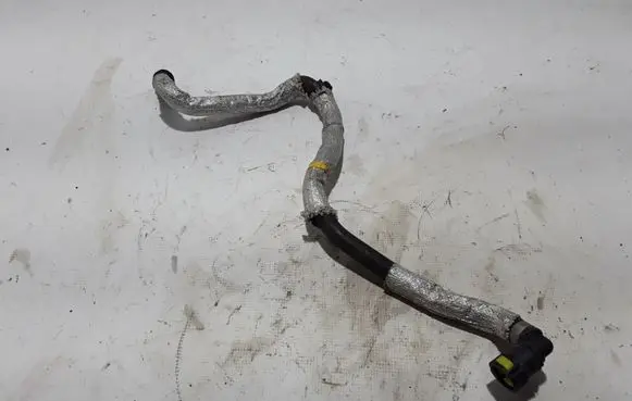 Volvo XC90 Engine coolant pipe/hose 32252375