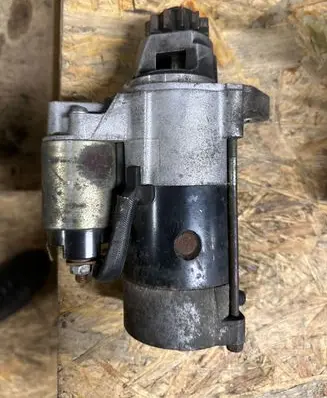 Nissan X-Trail T30 Starter motor 233008H801 M008T71471