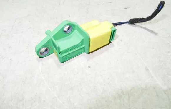 Audi A4 S4 B8 8K Airbag deployment crash/impact sensor 1K0909606C