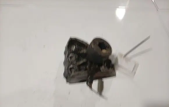 Hyundai Sonata Engine mounting bracket 