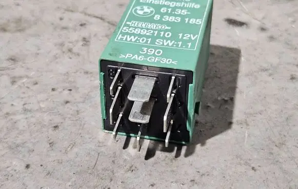 BMW 7 E38 Other relay 61358383185 55892110