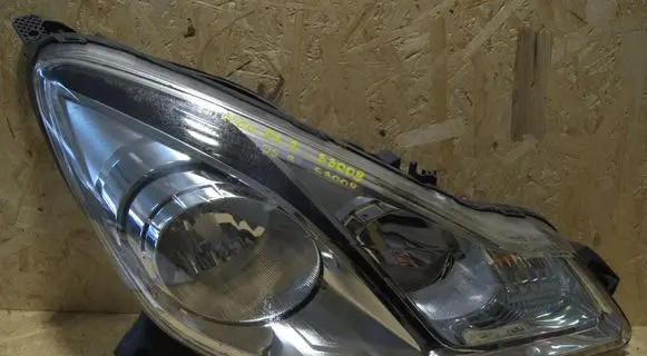 Citroen DS3 Headlight/headlamp 9673814380