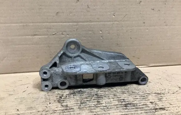 Volkswagen Polo V 6R Engine mounting bracket 03F199275B