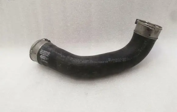 Mercedes-Benz GLS X166 Intercooler hose/pipe A1665280082