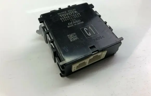 Toyota Avensis T250 Other control units/modules 8594012230 F570