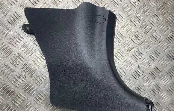 Hyundai Santa Fe Foot area side trim 858242B000