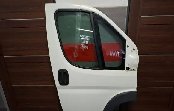 Fiat Ducato Front door
