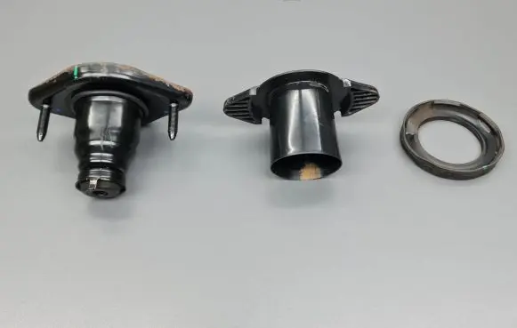 Honda CR-V Front shock absorber mounting bracket 