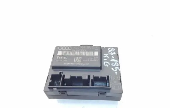 Audi Q7 4M Door control unit/module 4L0959795C 4L0910795C
