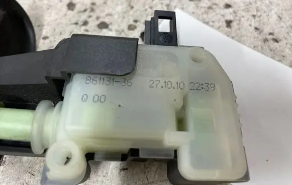 Volvo V60 Fuel tank cap lock 86113136 31299107