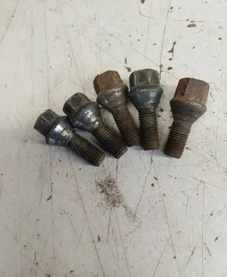 Mini One - Cooper R50 - 53 Nuts/bolts 