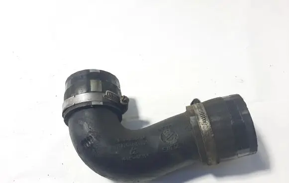 Volvo XC70 Intercooler hose/pipe 31338572